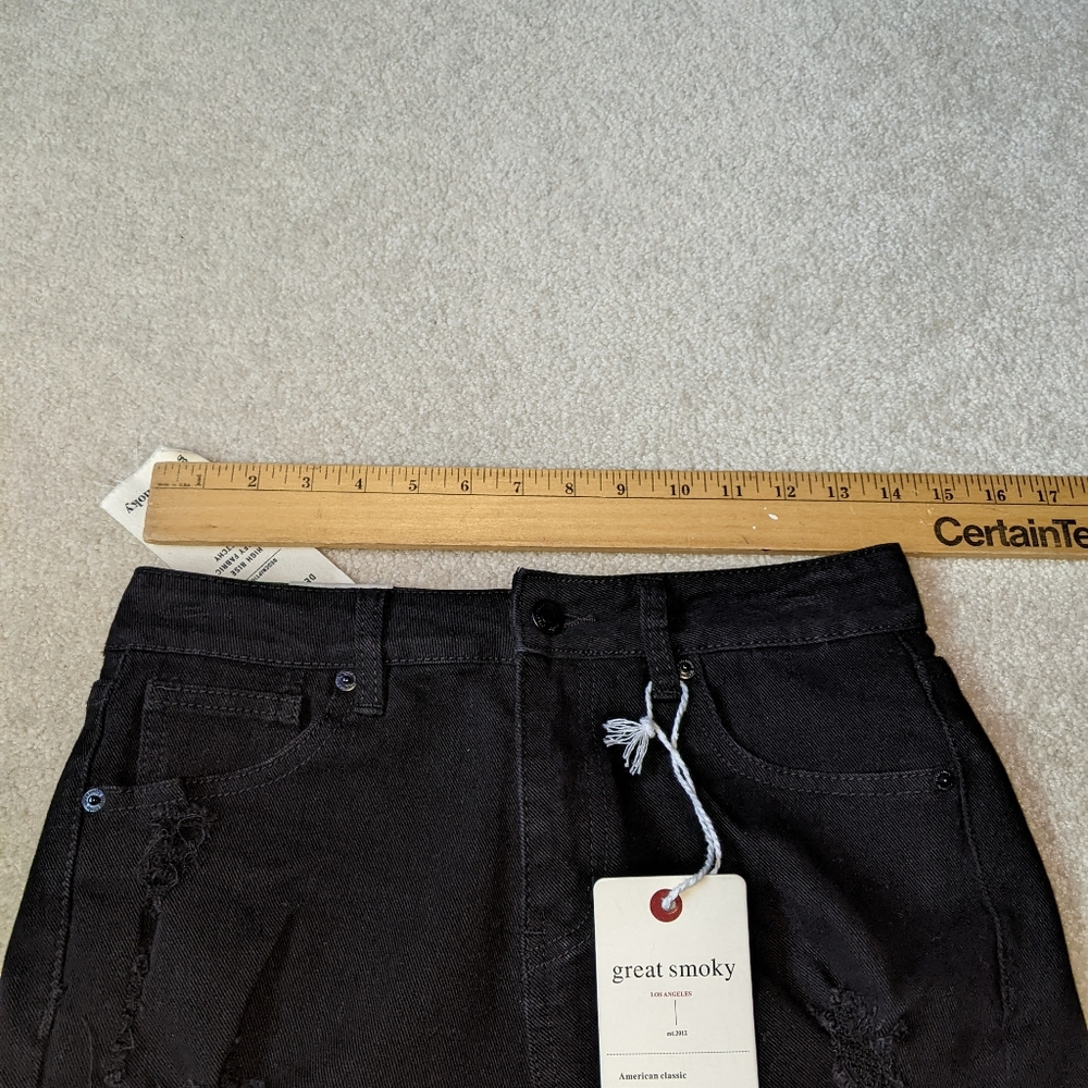 Great smokey Los Angeles distressed black denim shorts - Picture 7 of 14
